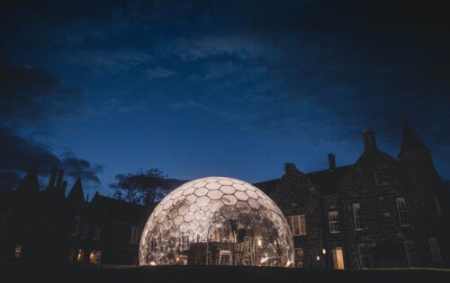 Schottland: Dining Domes am Golfplatz